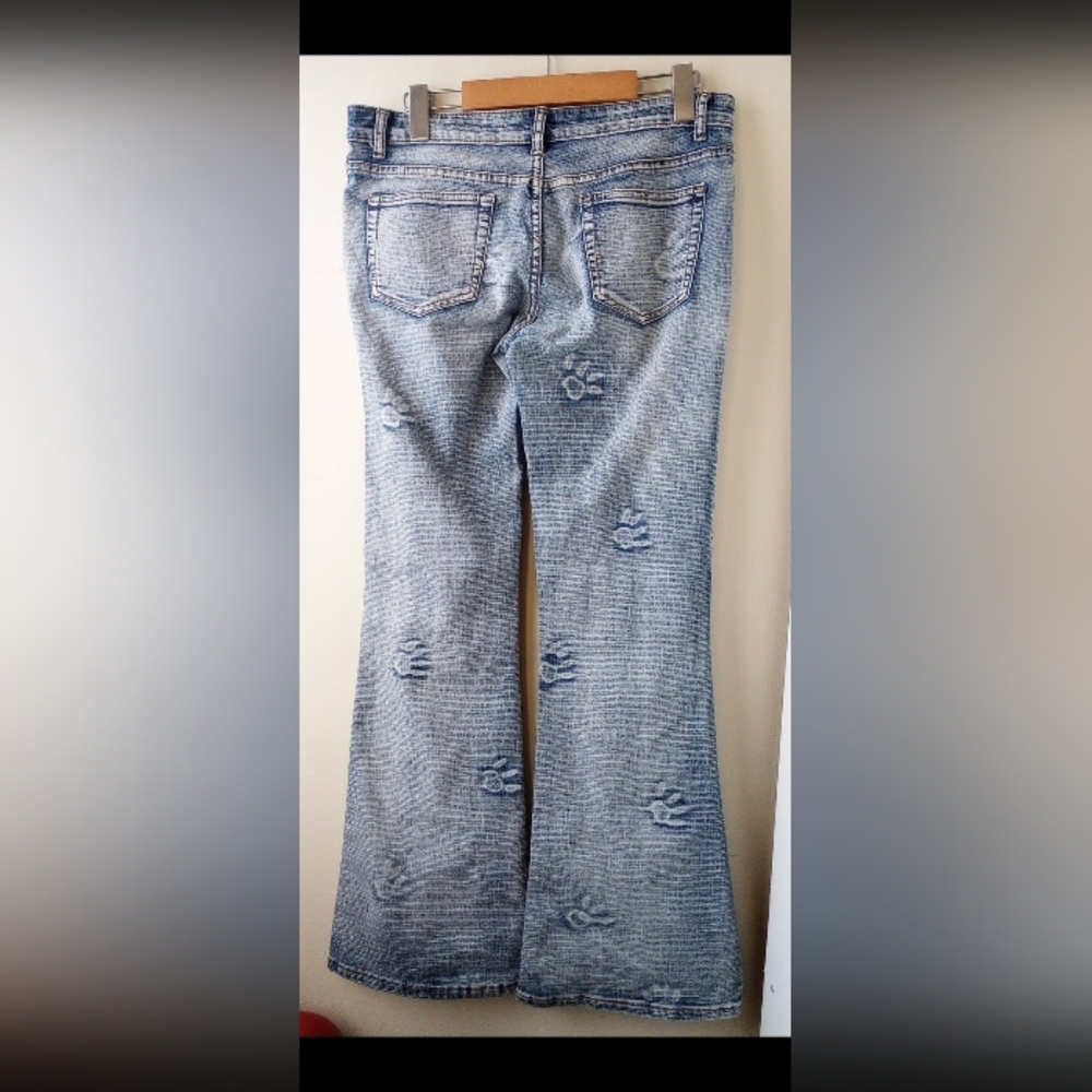⭐️ Adorable PAW Print Stylish Blue Flared Women Jeans Sz 31 - Picture 6 of 8